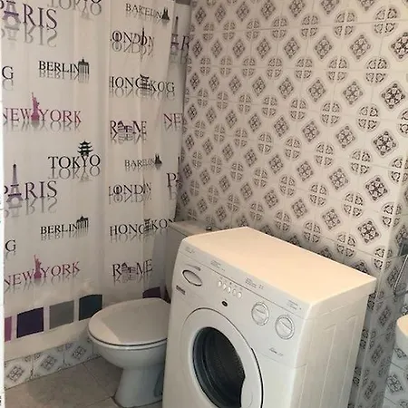 Apartment Bonito En Zona Familiar Roses